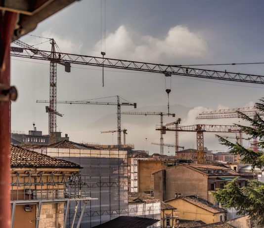 800 posti in cantieri di lavoro per over58 e detenuti