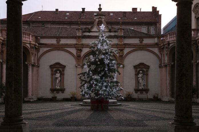 09_12_2020 Albero di Natale e presepi all'URP